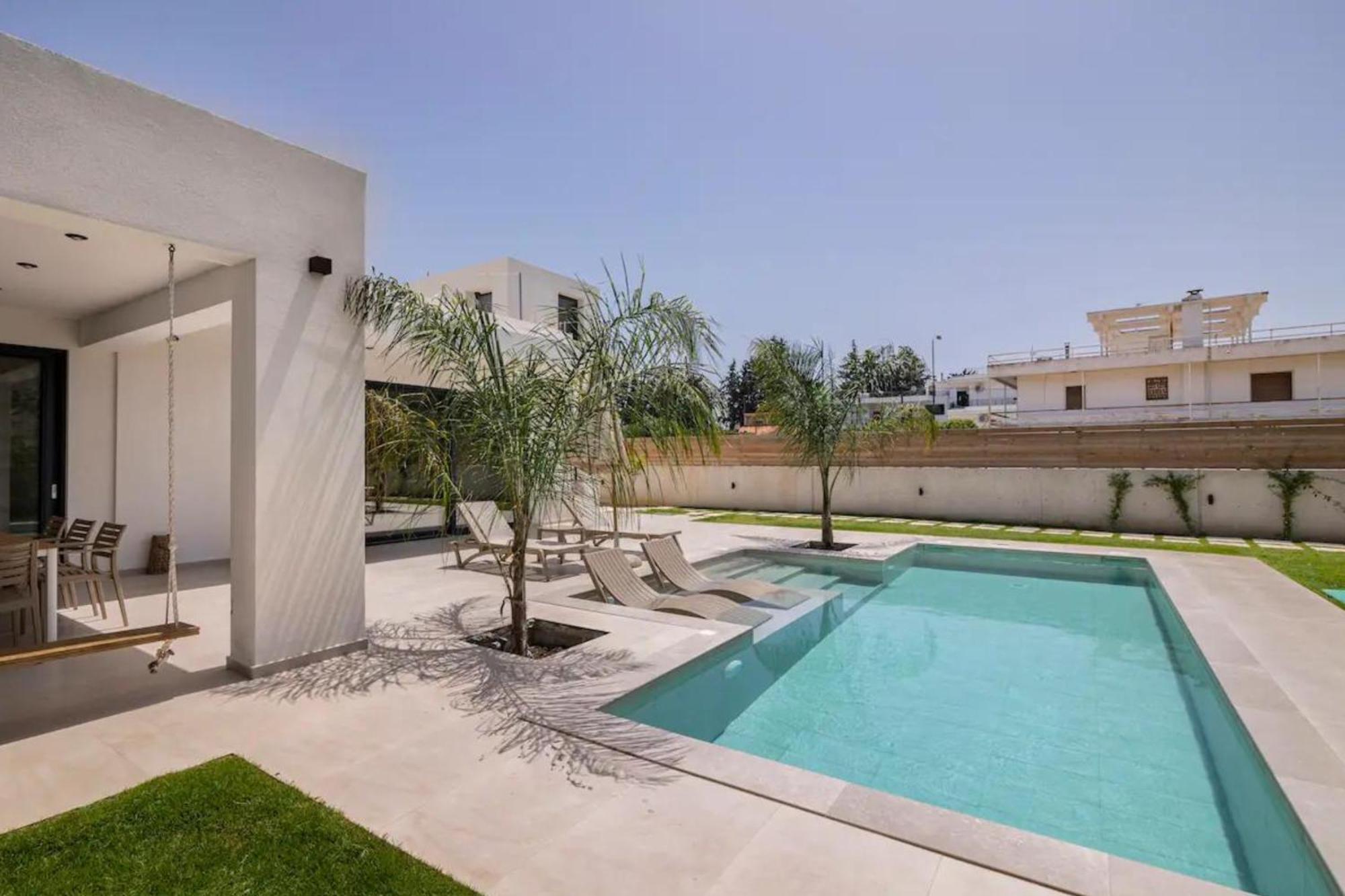 Villa Kala Loutraki - Private Pool & Sauna I Beach Exterior photo