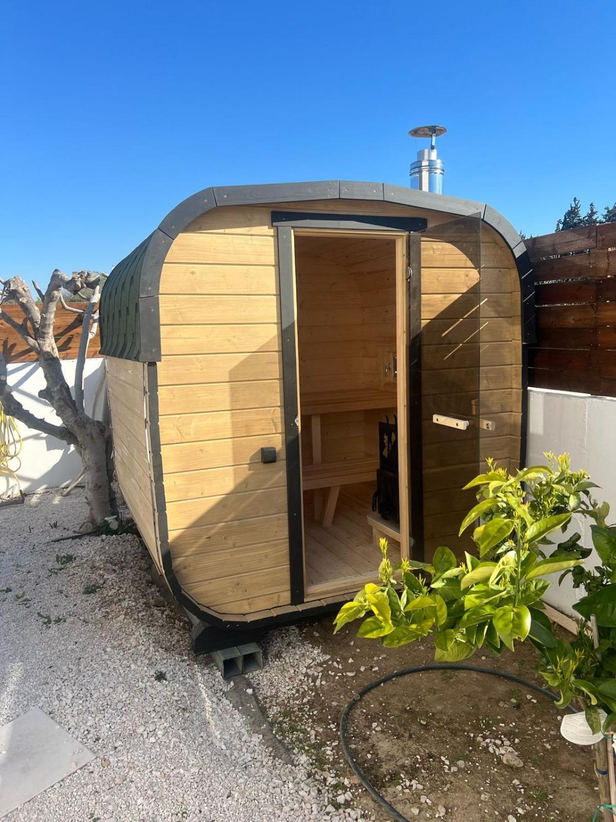 Villa Kala Loutraki - Private Pool & Sauna I Beach Exterior photo